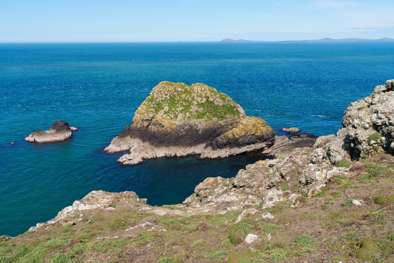 Garland Stone, Skomer Island