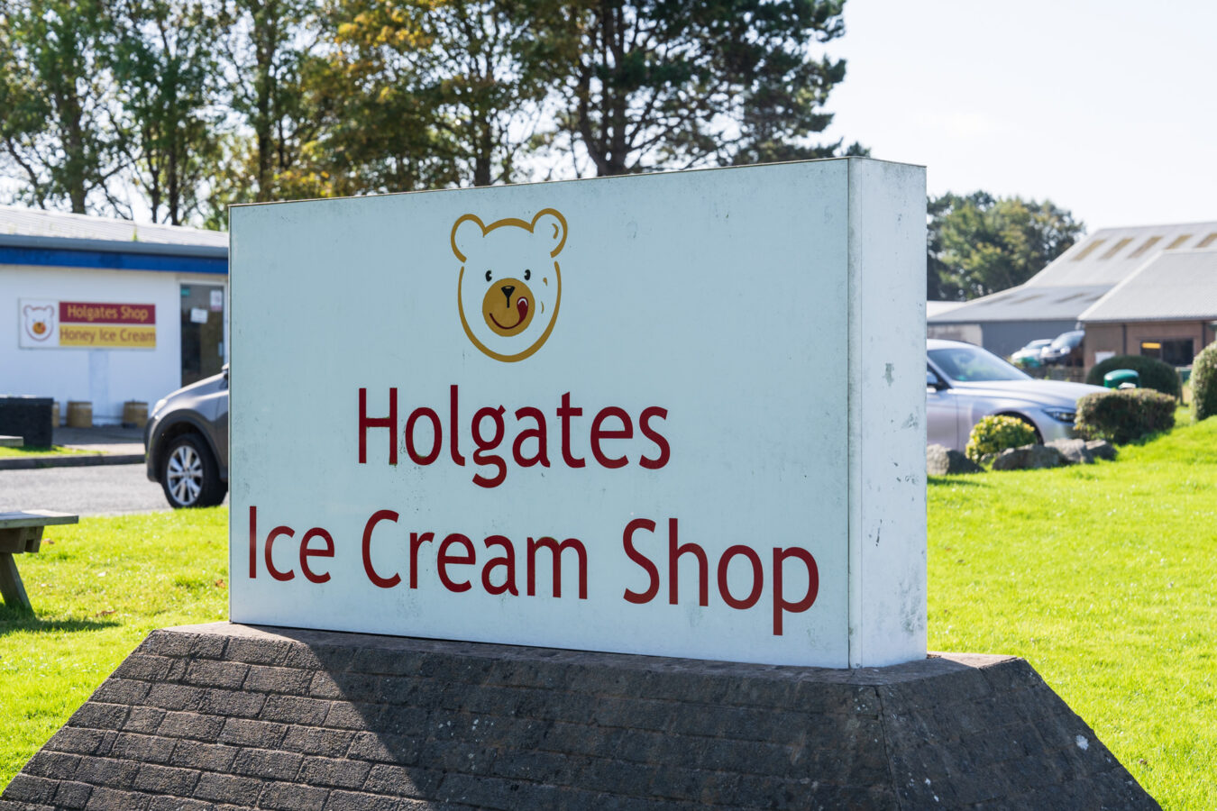 Holgates Ice Cream sign