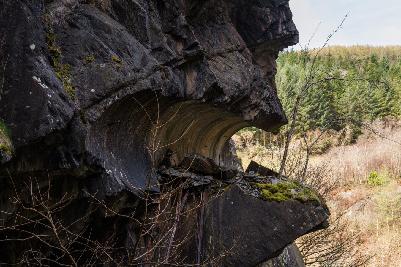 Open tunnel in high cliff