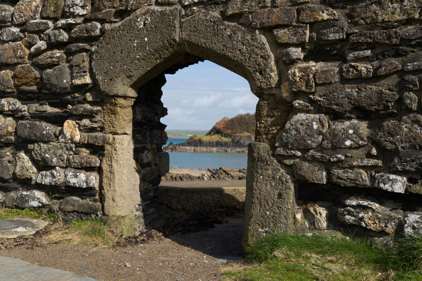 Details of the remaining church wall