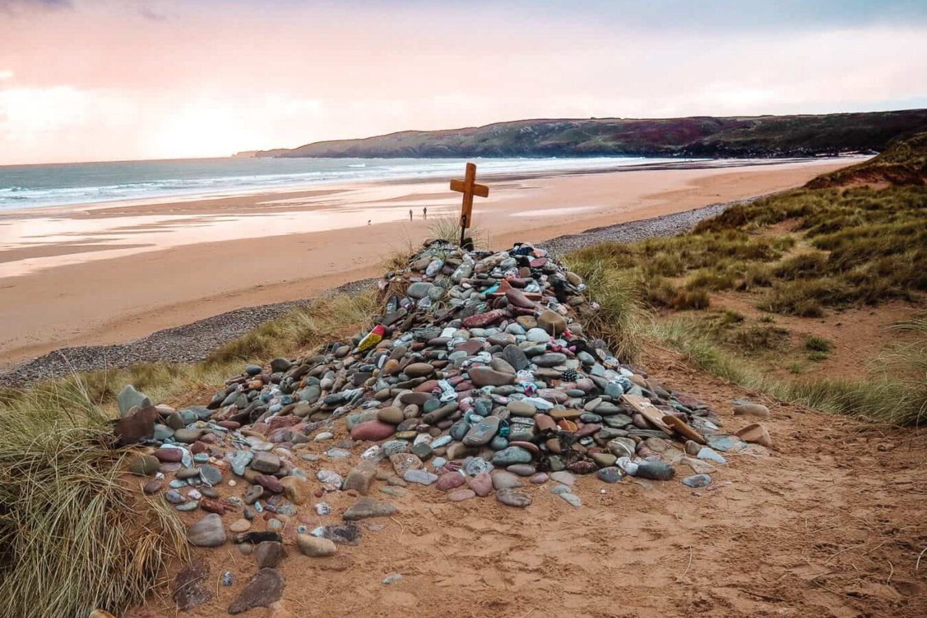 Dobby's grave, Freshwater West