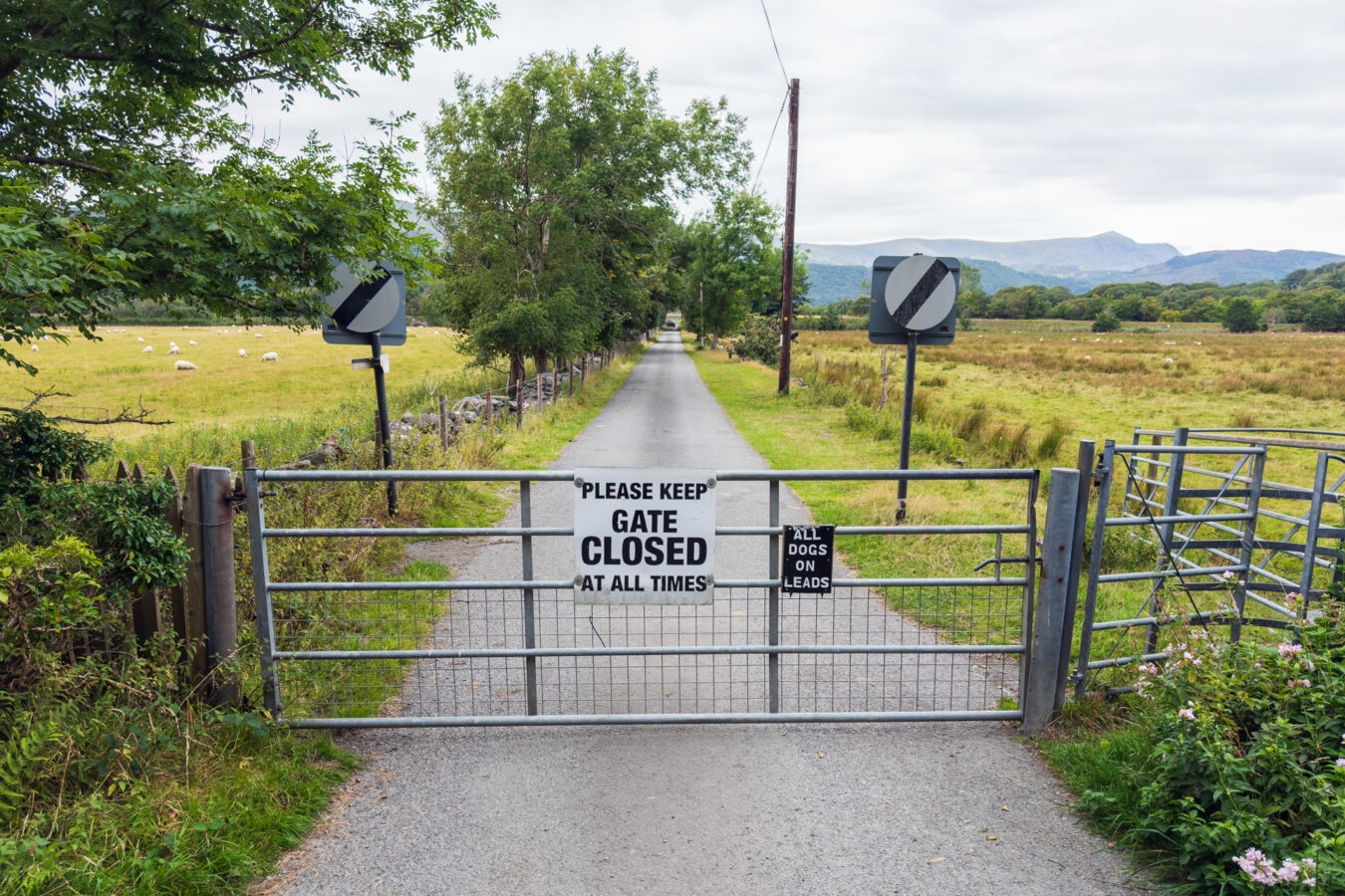 Gate to drive to Arthog car park.