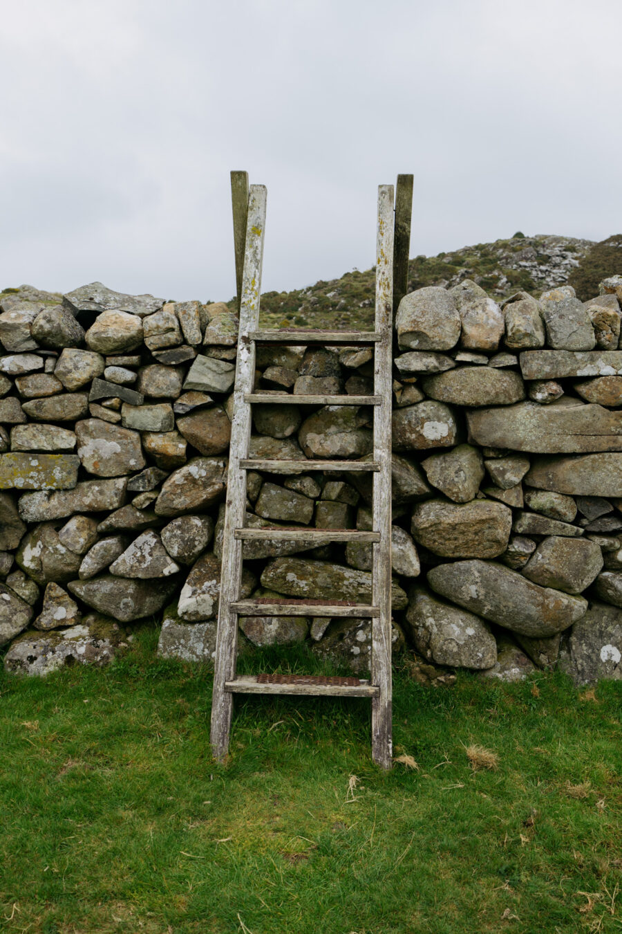Stile over the stone wall