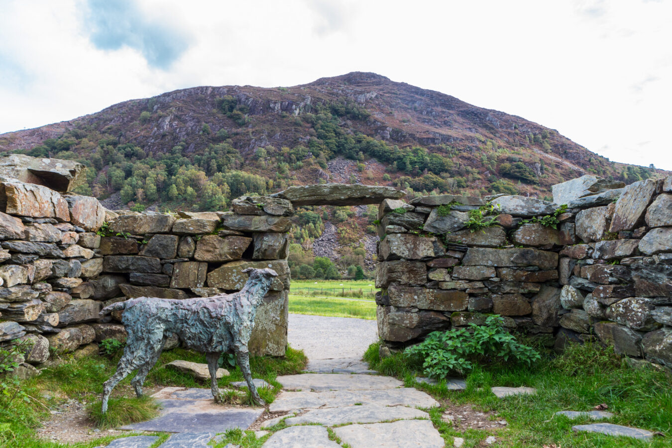 Gelert's grave with mountain in the background