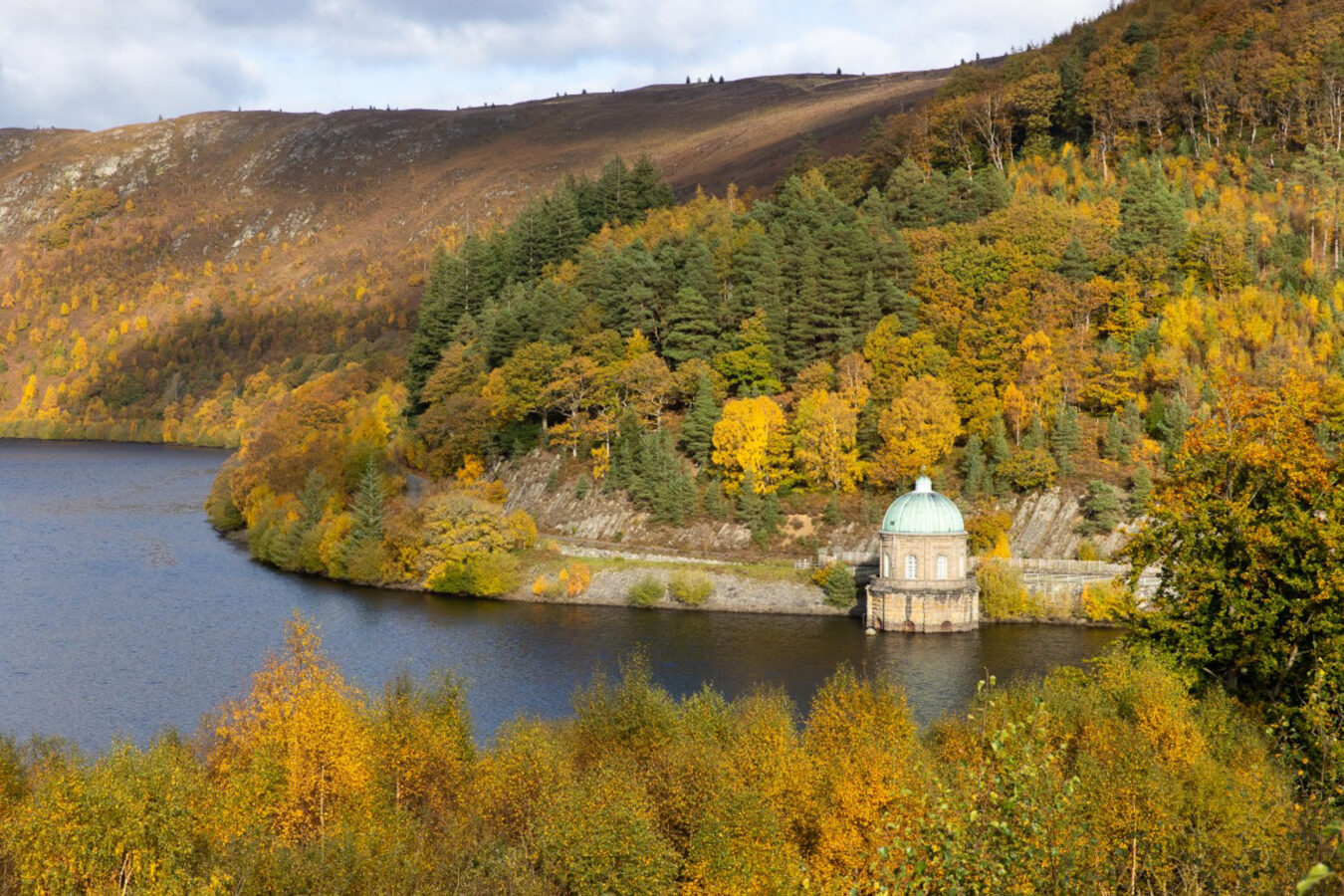 Dam with autumn colours in the Elan Valley