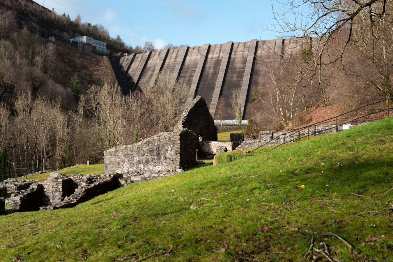 Bry-tail mines with dam in the background
